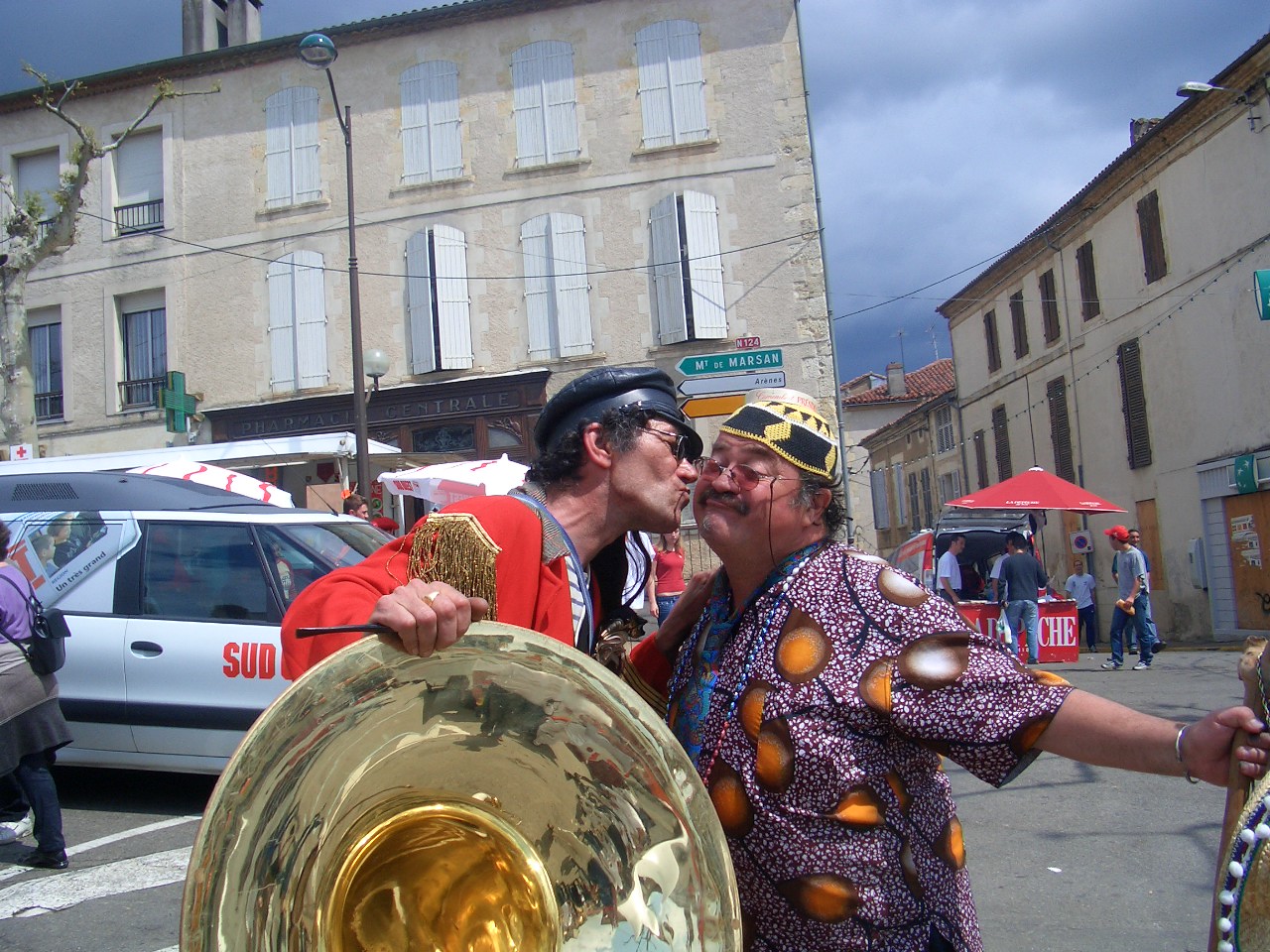 VIC-FEZENSAC Concours fanfares Pentecôte 2005 031