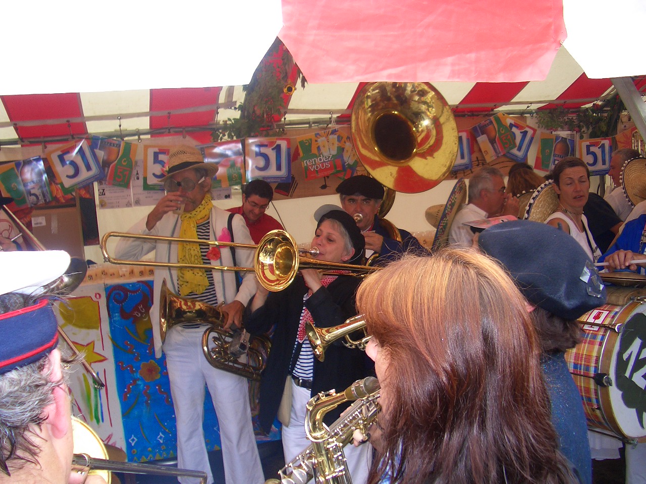 VIC-FEZENSAC Concours fanfares Pentecôte 2005 054