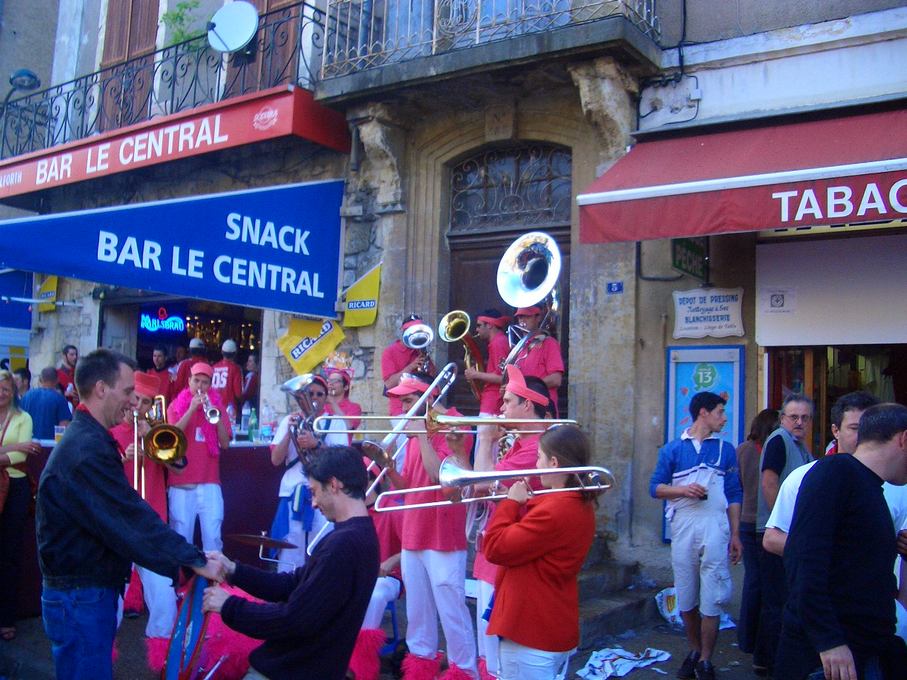 VIC-FEZENSAC Concours fanfares Pentecôte 2005 072