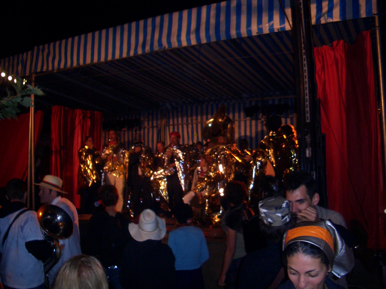 VIC-FEZENSAC Concours fanfares Pentecôte 2005 077