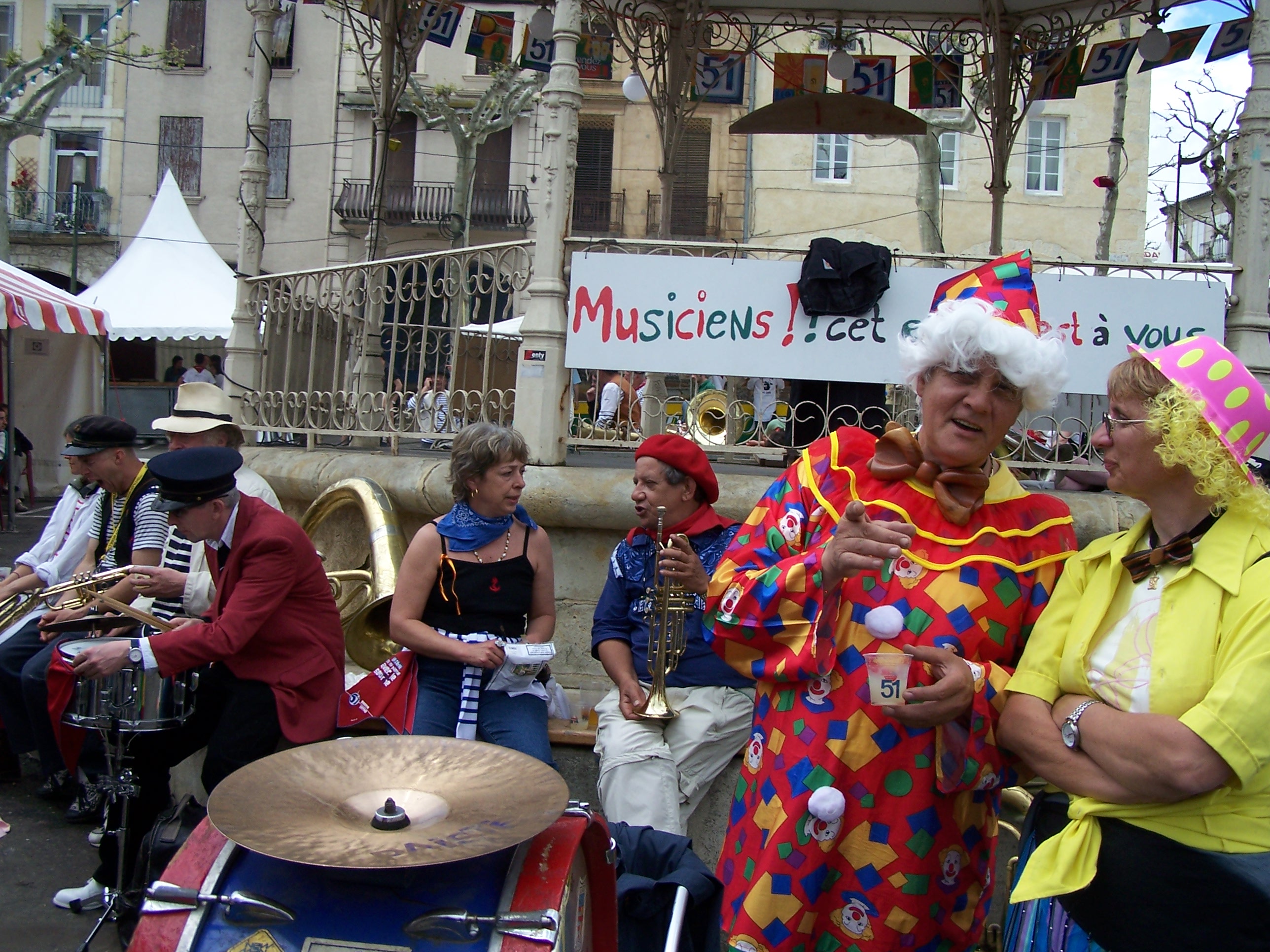 VIC-FEZENSAC Pentecôte2OO5 concours fanfares 024